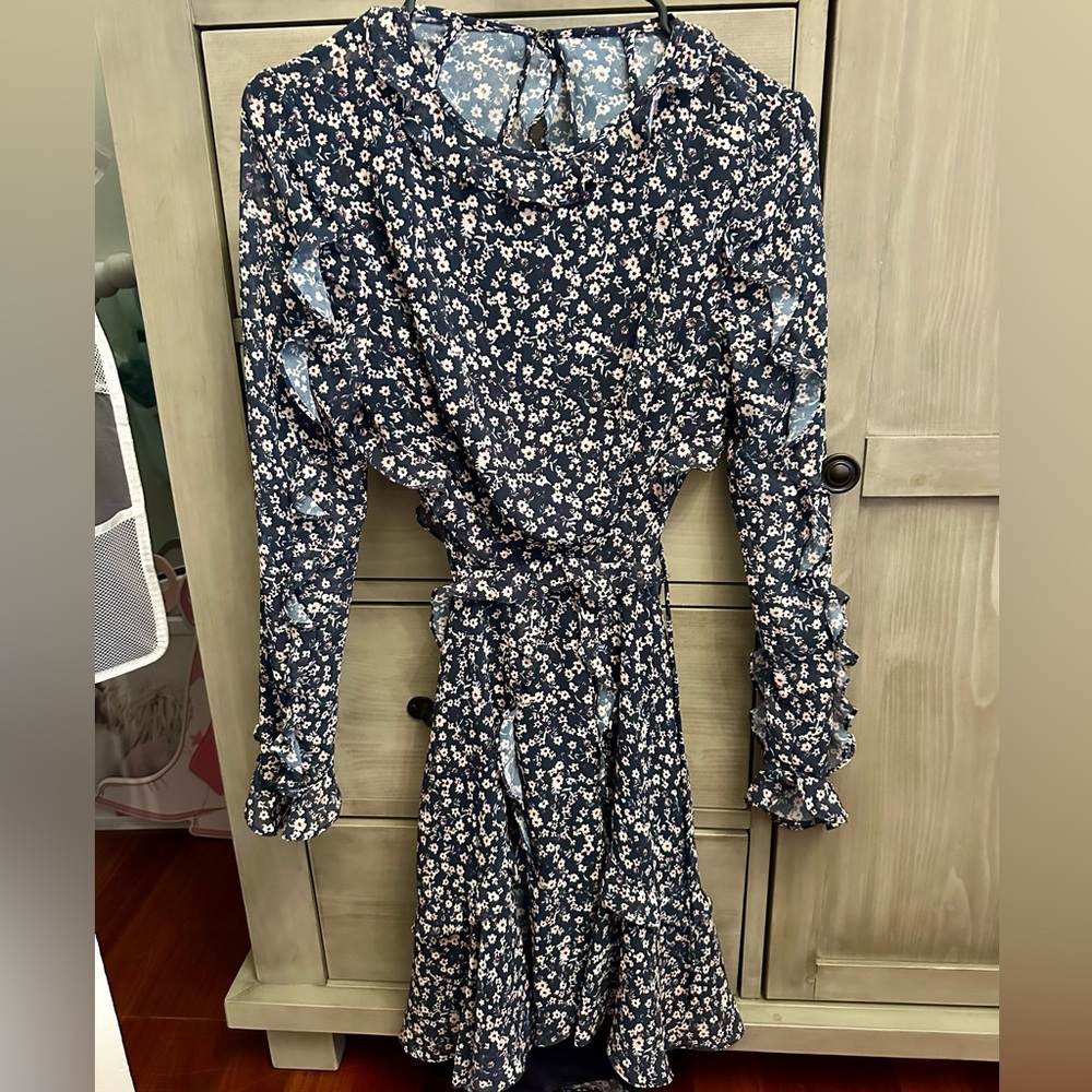 Fame and Partners Navy Blue Floral Long Sleeve Dress